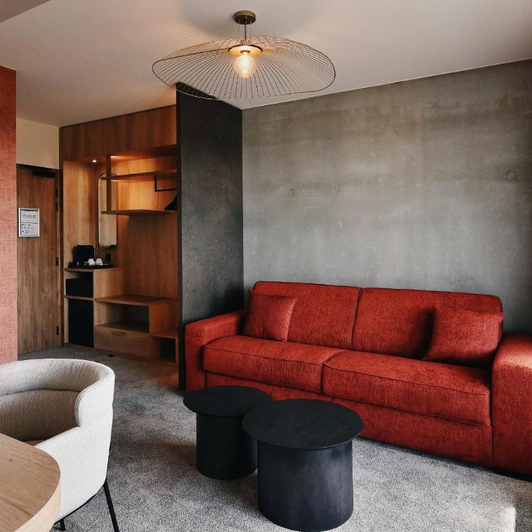 Golden Tulip Reims Bezannes - Suite Junior - 1 Lit King-Size, 1 Canapé-Lit Double - Terrasse - 4