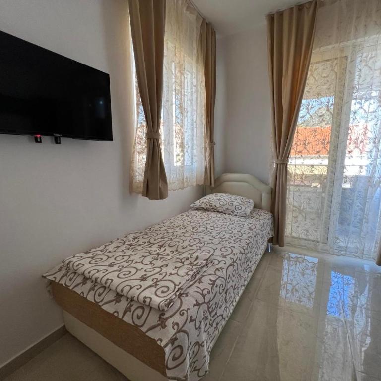 Apartments Pericic - Studio - 11