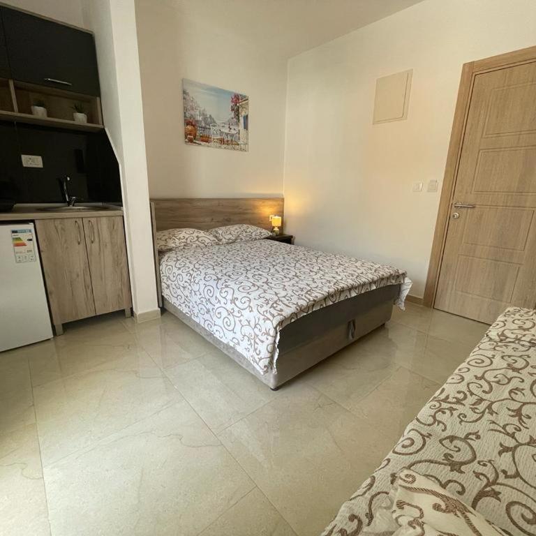 Apartments Pericic - Studio - 9