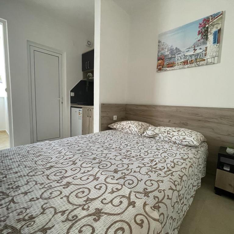 Apartments Pericic - Studio - 11