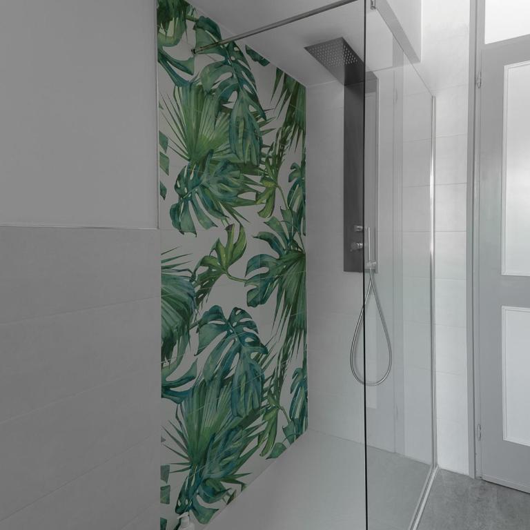 Un sogno sul lago Home Relax - Camera Familiare con Vista Giardino - 6