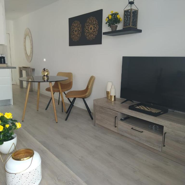 Apartment VOLVORETA - Pool view- Good Wifi - Smart TV - Residence Atlantic View - One-Bedroom Apartment - 8