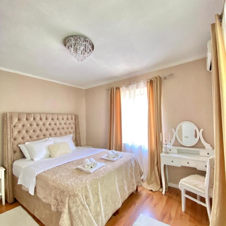 A 100 Years Old Rustic Mediterranean stone house with large terrace - Two-Bedroom Apartment - 29