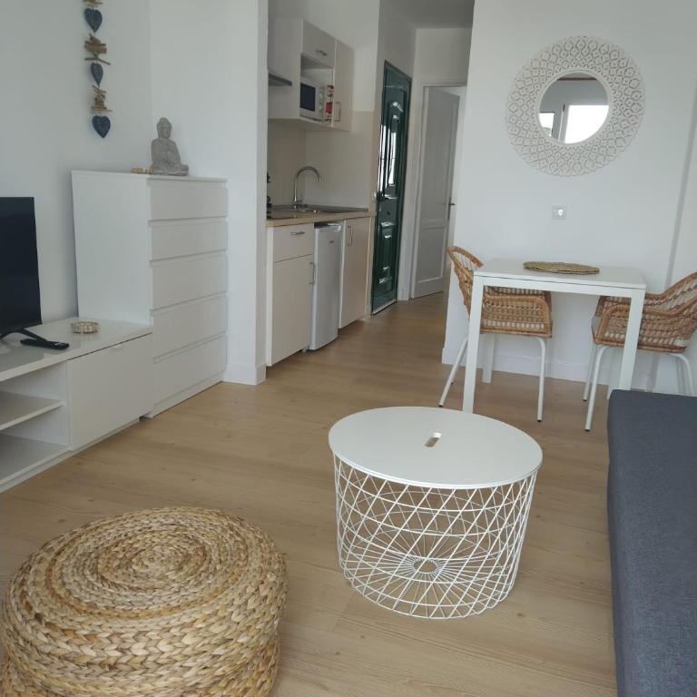 Apartment AYALGA - Pool view - Good Wifi - Smart TV-Residence Dunia IV - One-Bedroom Apartment - 3