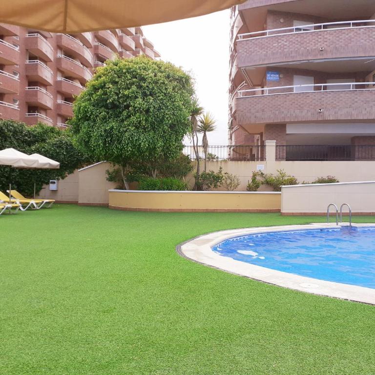 Acapulco II, 1a LINEA, Playa Amplaries - Apartamento con vistas al mar - 4