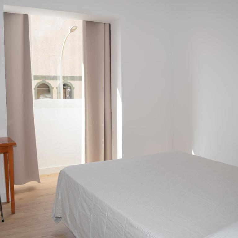 Hotel Mirablau - Habitación con cama grande - 10