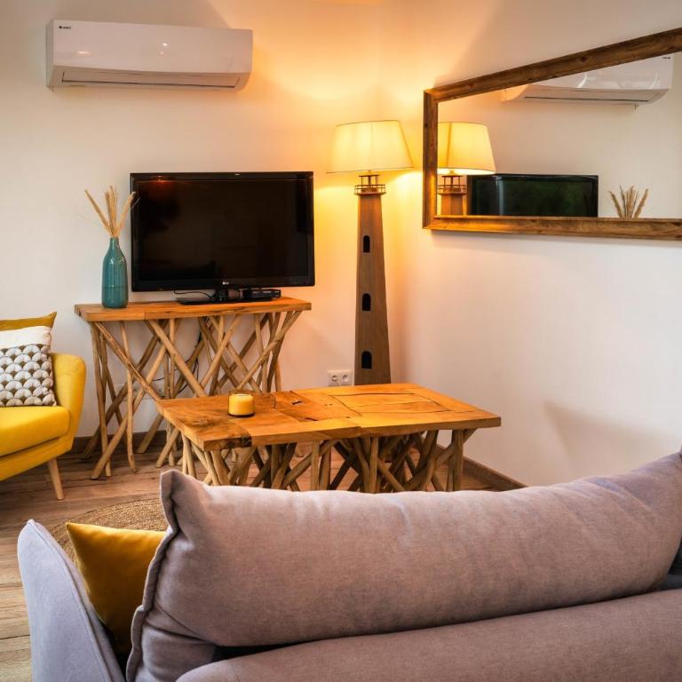 MAMITA 2 beautiful spacious and bright apartment T4 74m 18m of terrace - Apartment - 5