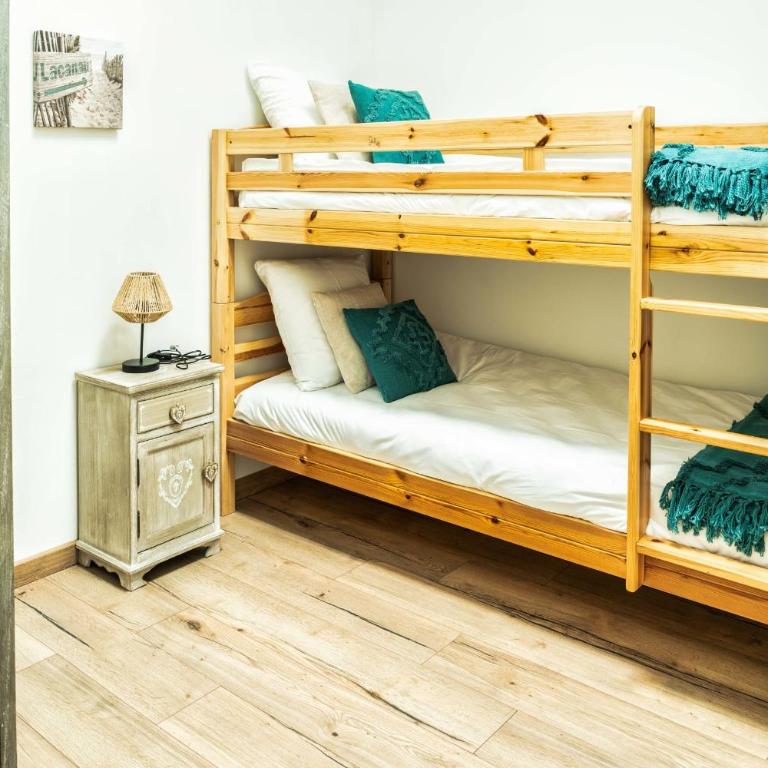 MAMITA 2 beautiful spacious and bright apartment T4 74m 18m of terrace - Apartment - 12