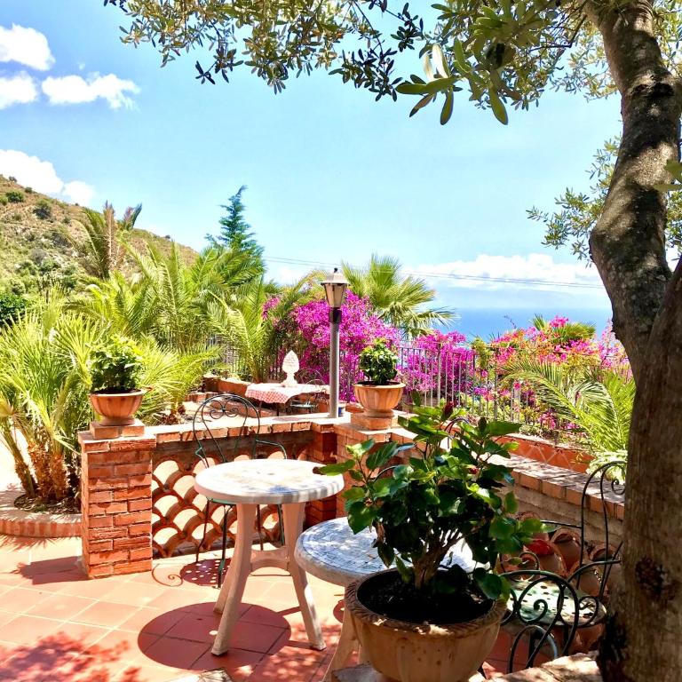 VILLA ZEN TAORMINA - Camera Matrimoniale/Doppia con Letti Singoli con Vista Mare - 12