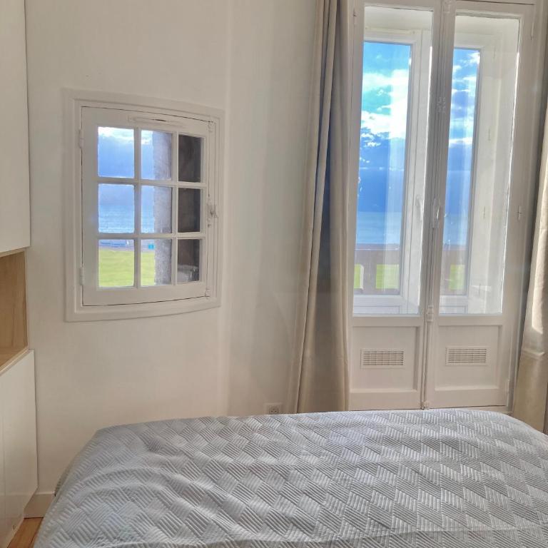 Bel appartement vue mer centre-ville, face plage - Appartement 2 Chambres - 6