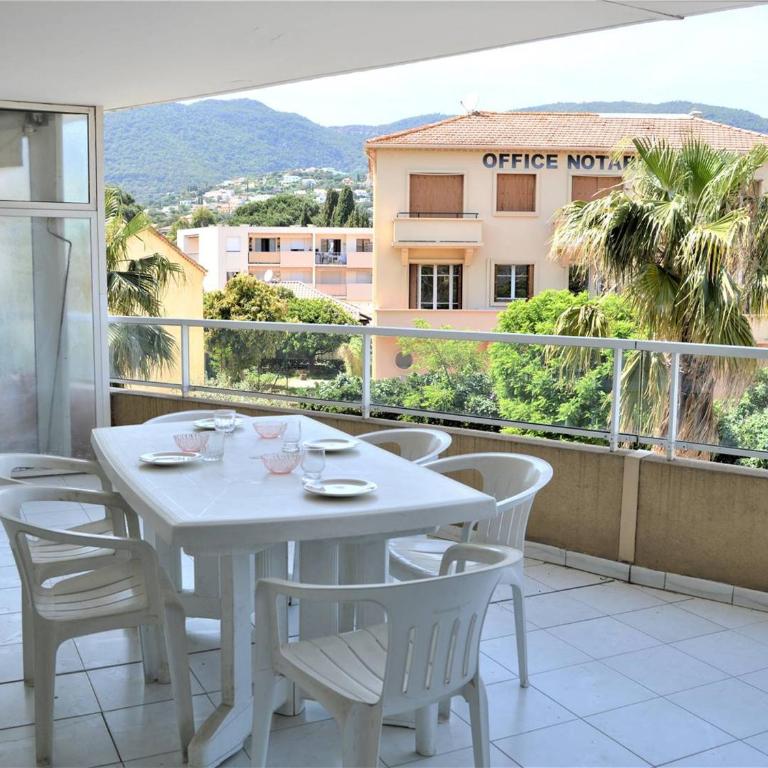 Appartement T2 avec Terrasse et Garage en Plein Centre, 4 Couchages - Cavalaire-sur-Mer - FR-1-226B-105 - Appartement - 13
