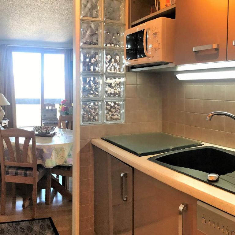 Appartement rénové au pied des pistes avec accès piscine - Appartement 1 Chambre - 3