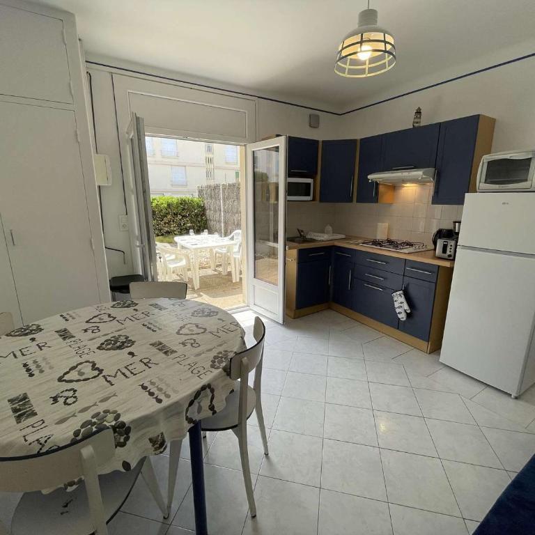 Appartement Moderne 2 Pièces + Cabine, Terrasse, Proche Plage – Saint-Jean-de-Monts - FR-1-224C-204 - Apartment - 11