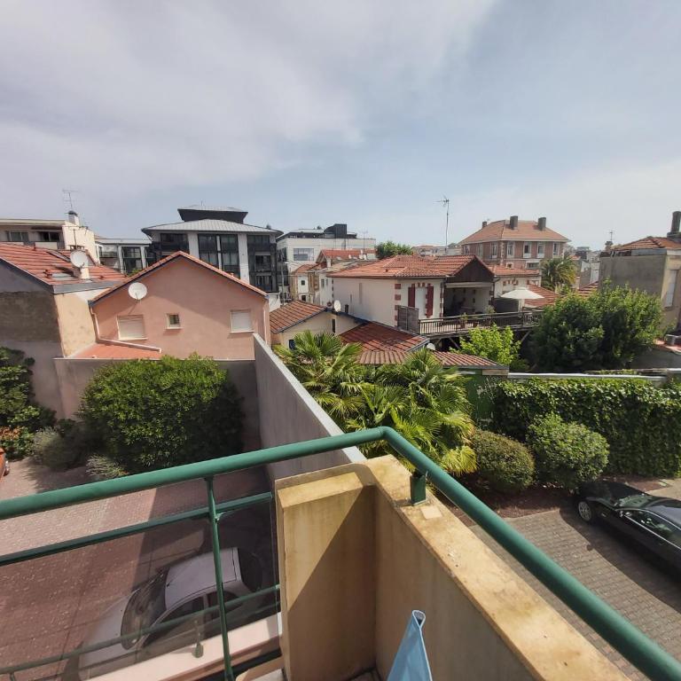 Centre, Grand T2 balcon Pkg, plage gare 600m, Trés calme - One-Bedroom Apartment - 3