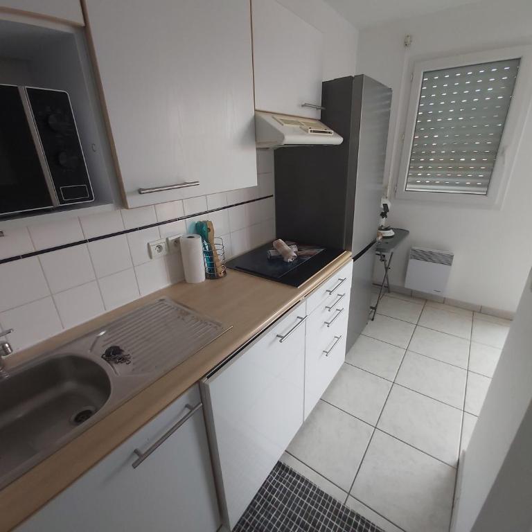 Centre, Grand T2 balcon Pkg, plage gare 600m, Trés calme - One-Bedroom Apartment - 15