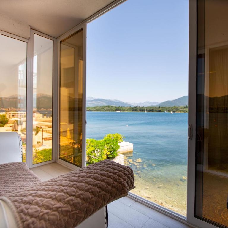 Aquamarine House - Villa - Beach Front - 35