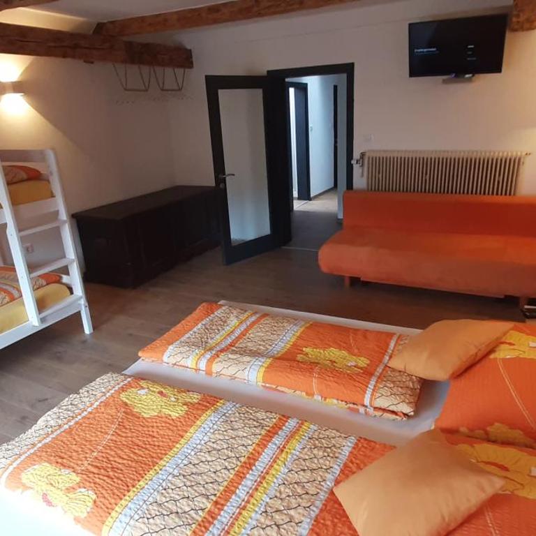 Bed & Breakfast - K2 Brunnen Haus - Familienzimmer - 8