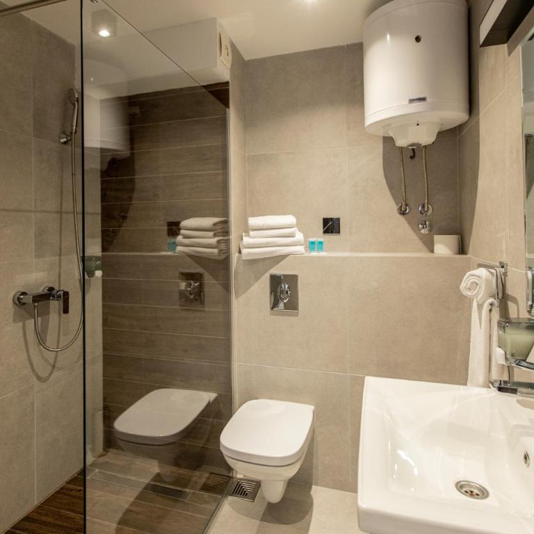 Apart & Spa Zoned - Apartment with Mountain View - 9