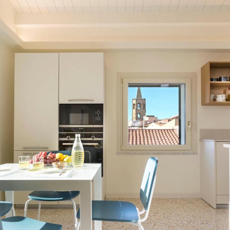 Centro Storico, esclusivo, 4' piano senza ascensore, auto e posto auto su richiesta - Two-Bedroom Apartment - 12