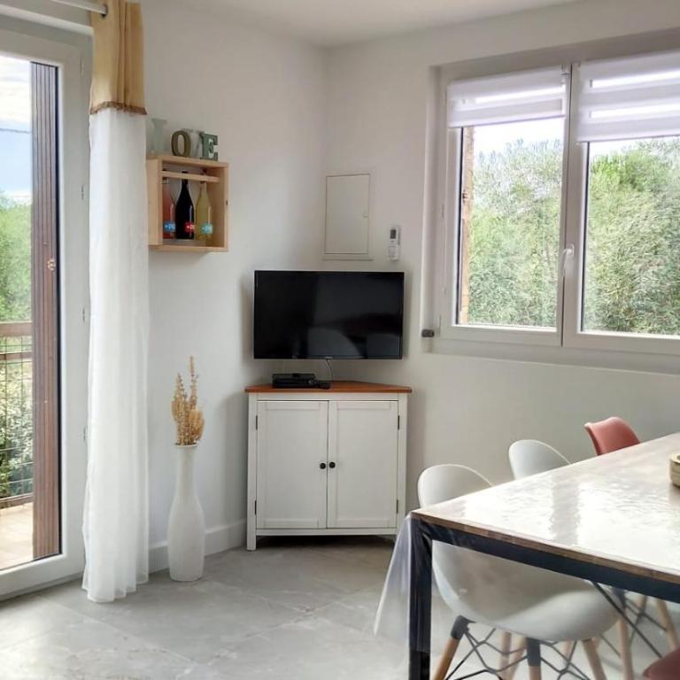 Les Pierres De La Massane - Vue sur les Albères - Appartement 2 Chambres avec Grand Balcon « Le Canigou » - Vue sur Montagne - 8