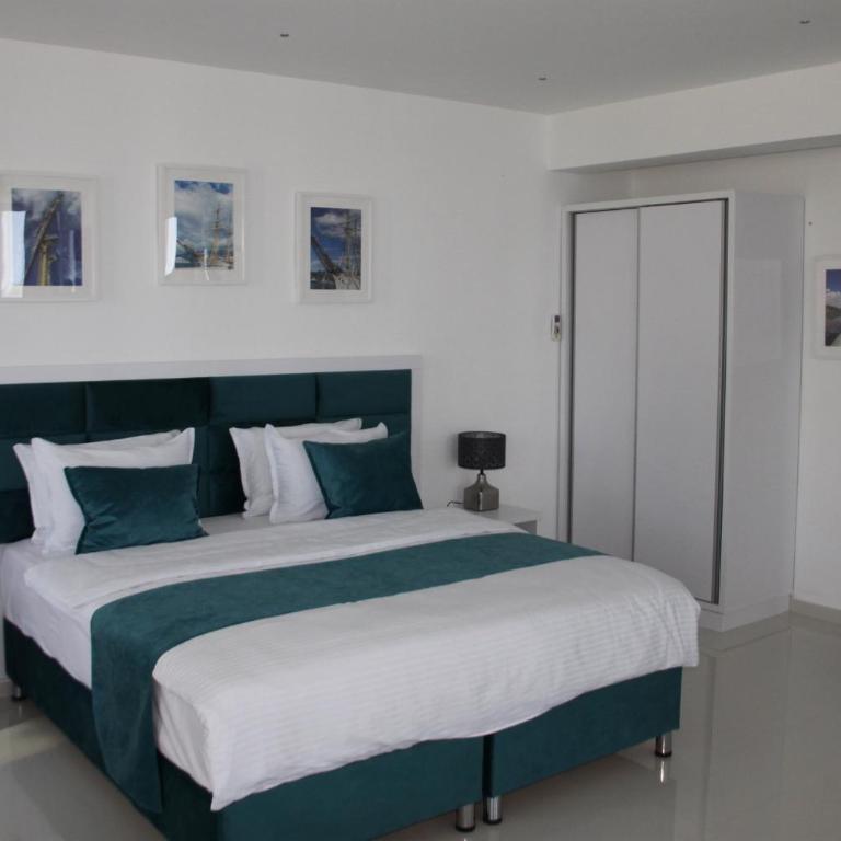 Villa Eagle Eye Montenegro - Family Room with Sea View - 3