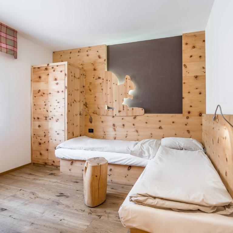 Hotel Ravelli Luxury Spa - Deluxe Suite mit Whirlpool-Badewanne - 2