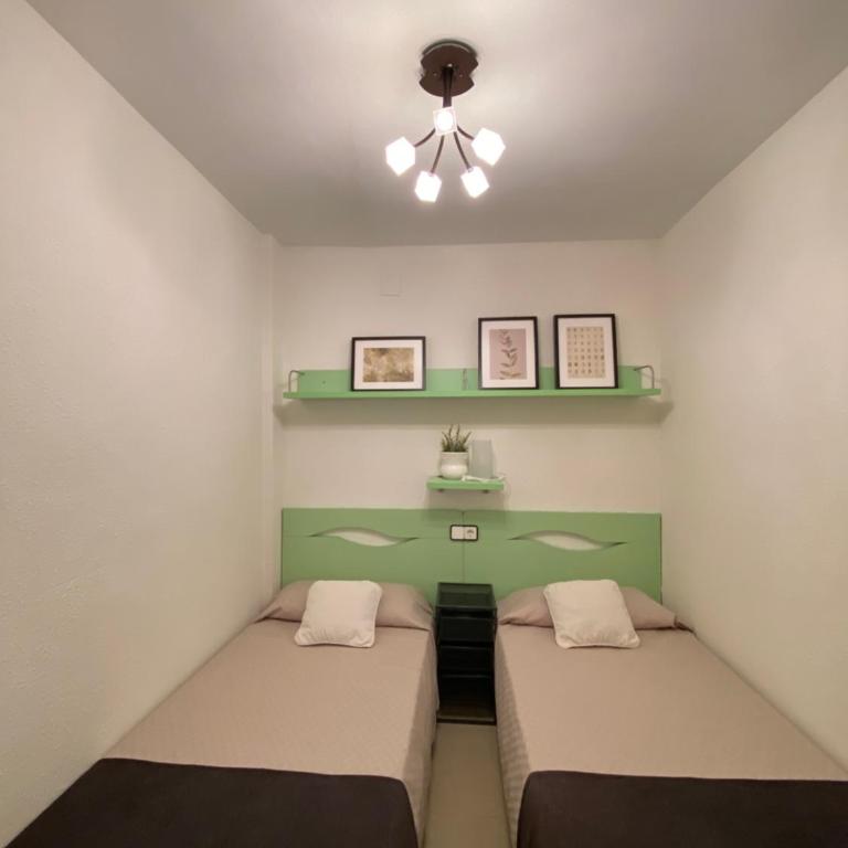 Apartamento con piscina en 1ª línea de playa en Salou - Apartamento de 2 dormitorios - 9
