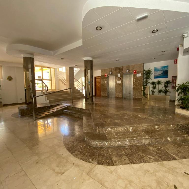 Apartamento con piscina en 1ª línea de playa en Salou - Apartamento de 2 dormitorios - 16