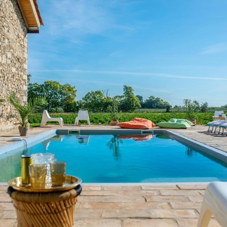 Domaine la Clausade - Maison 5 Chambres avec Piscine Privée - 17