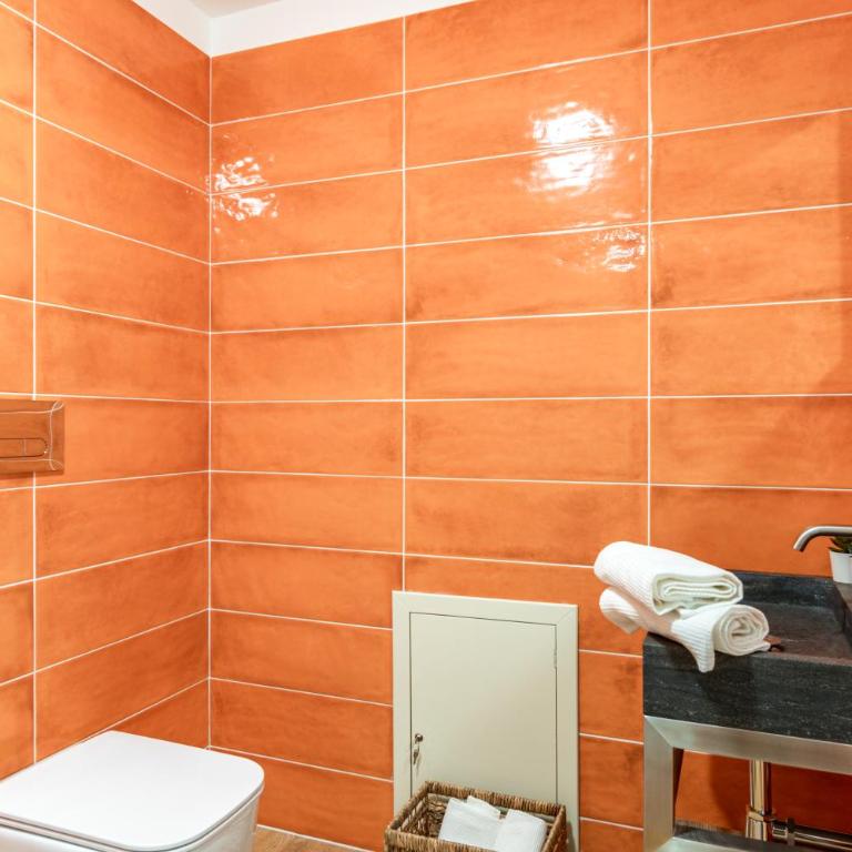 Aurora Rooms - Double Room with Balcony - 4
