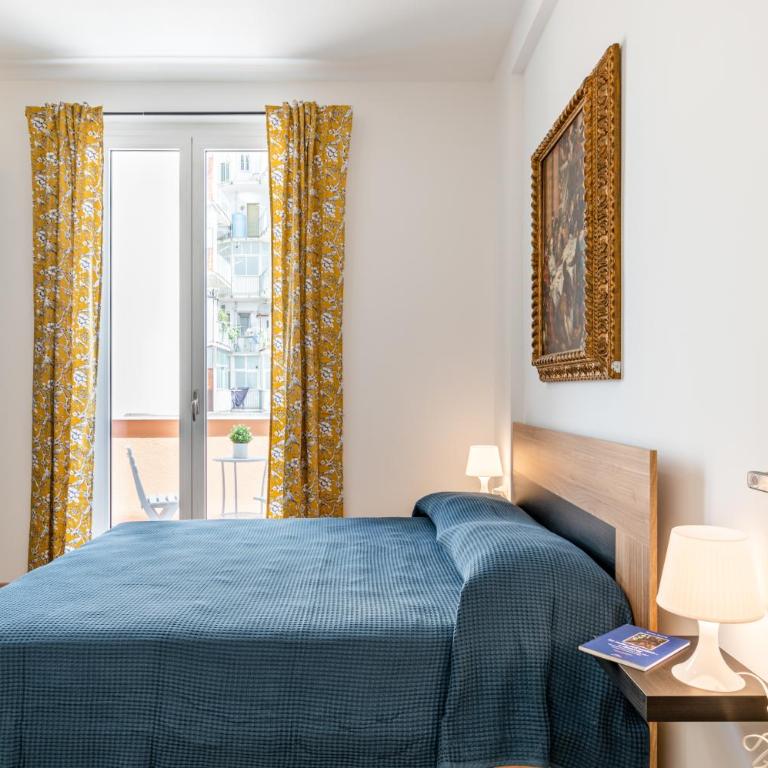 Aurora Rooms - Double Room with Balcony - 4