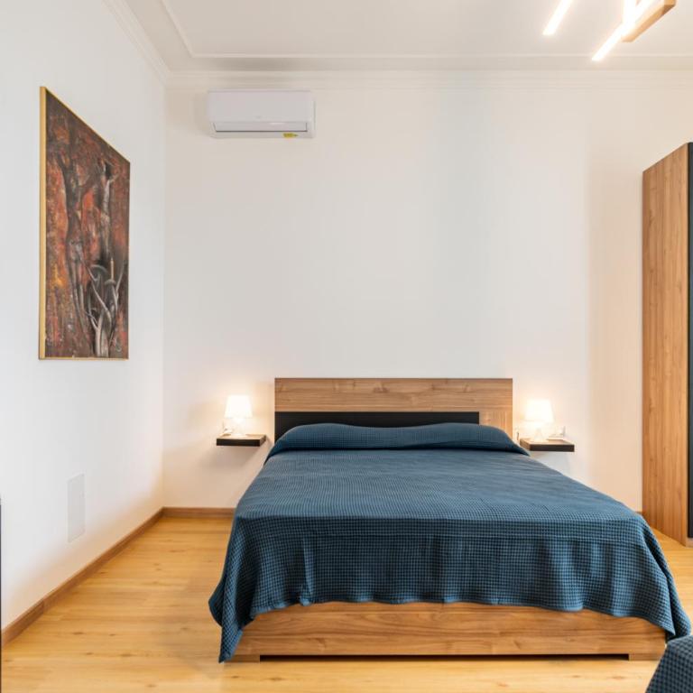 Aurora Rooms - Queen Room with Spa Bath - 3