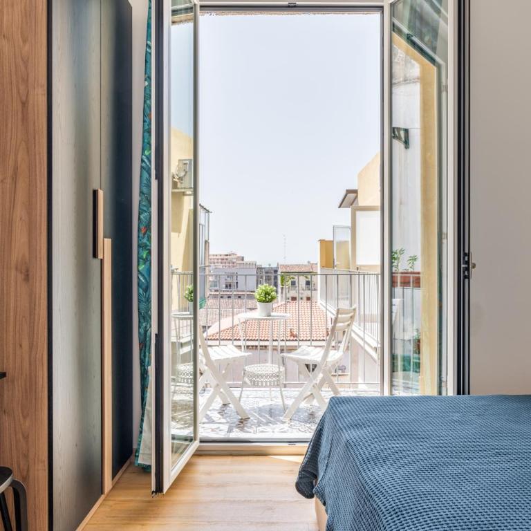 Aurora Rooms - Double Room with Balcony - 1