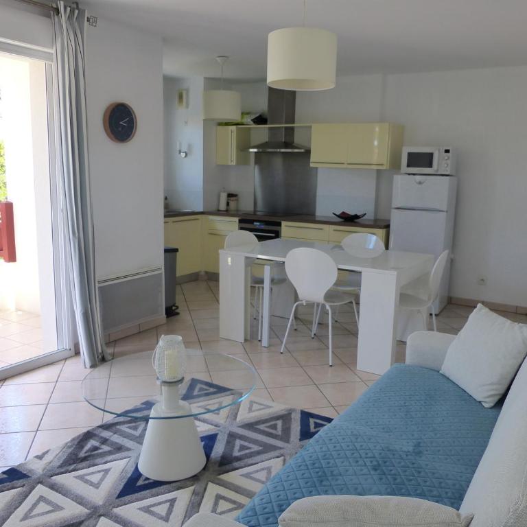 Appartement Pour 4 Personnes- Residence L accalmie - Two-Bedroom Apartment - 7