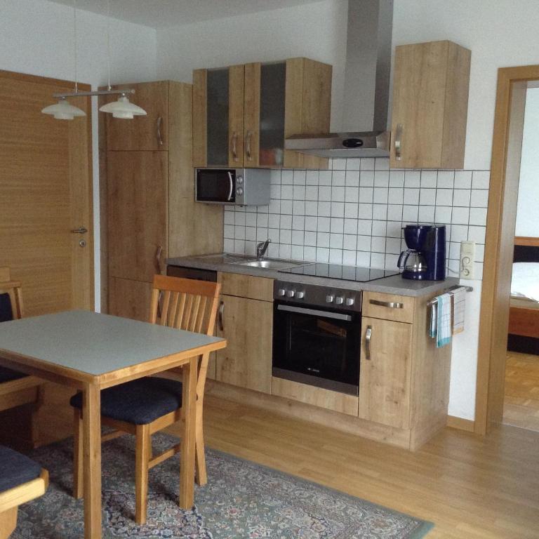 Ferienwohnungen Enzi - Apartment mit 1 Schlafzimmer - 3