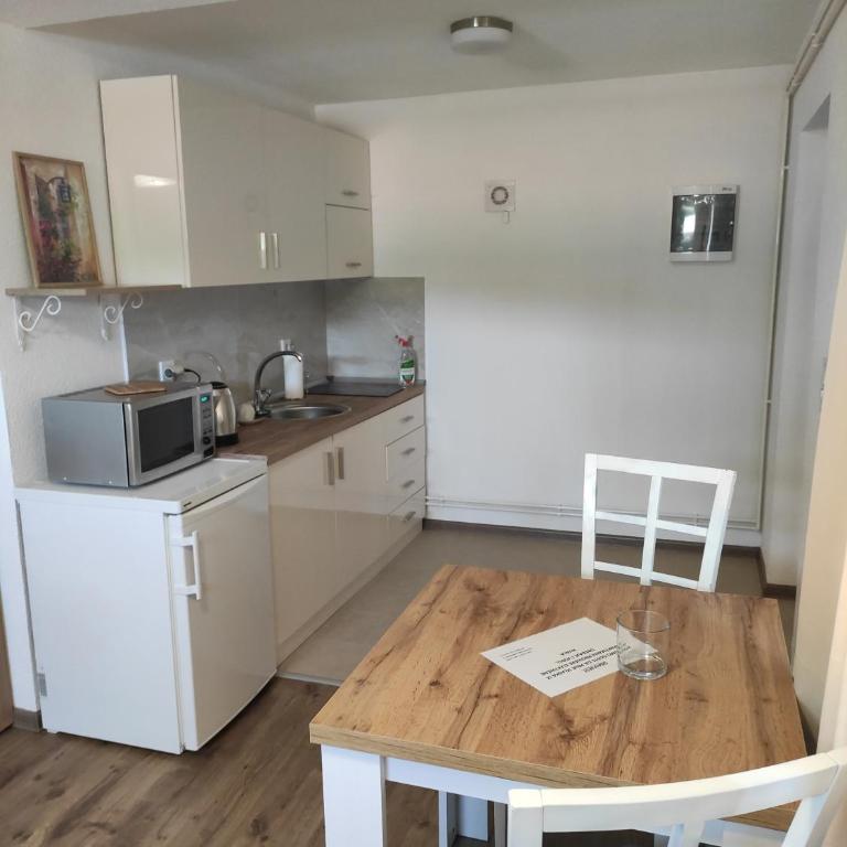 Dream Home Studio Apartments - Studio with Terrace - 1