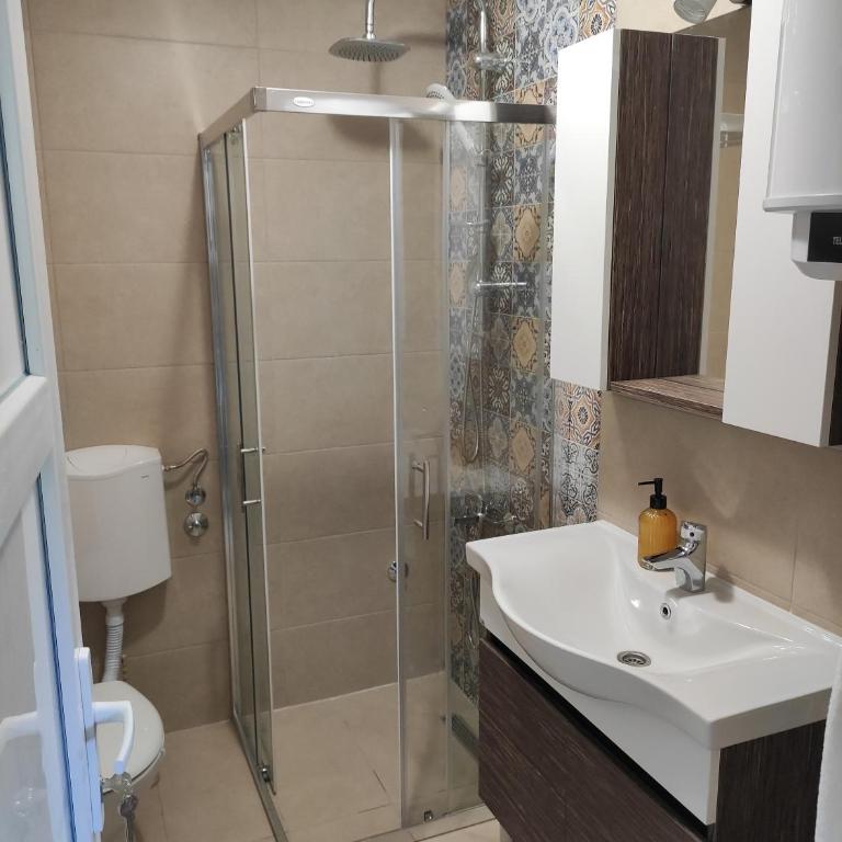 Dream Home Studio Apartments - Studio with Terrace - 7