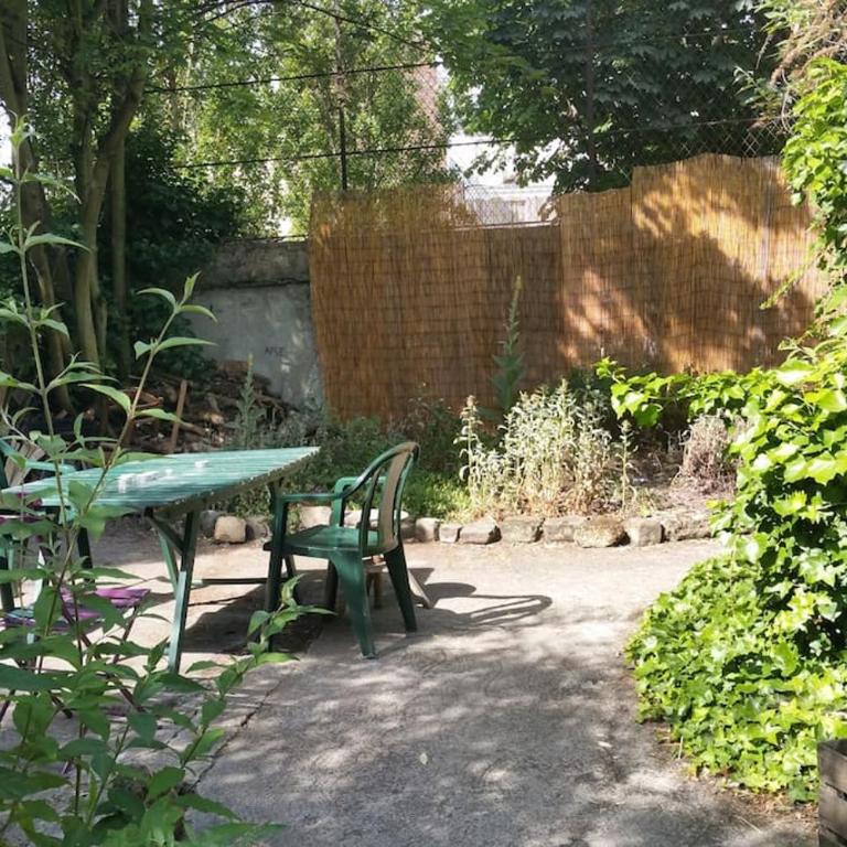 SUPERBE DUPLEX avec JARDIN PARTAGE à PARIS MENILMONTANT - Appartement 3 Chambres - 12