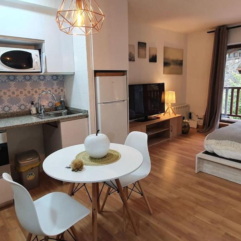 Acollidor estudi amb encant nòrdic i amb parquing, al costat de Grandvalira - Apartamento de 1 dormitorio - 23