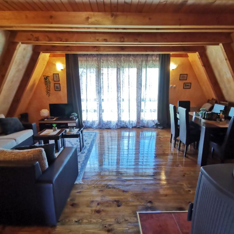 High Haven Durmitor - Two-Bedroom Chalet - 3