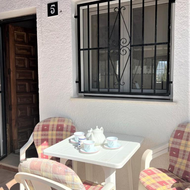 Vista Bahia II Apartments- top floor with balcony views & ground floor with garden and BBQ - Apartment with Sea View - 8