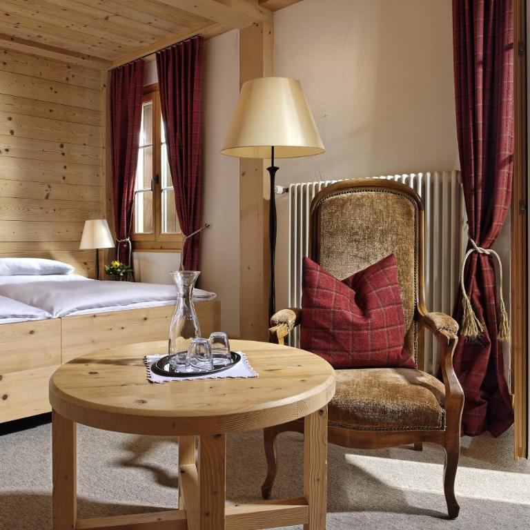 Hotel Alpenrose Wengen - a family affair since 1881 - Superior Doppelzimmer mit Balkon und Bergblick - 1