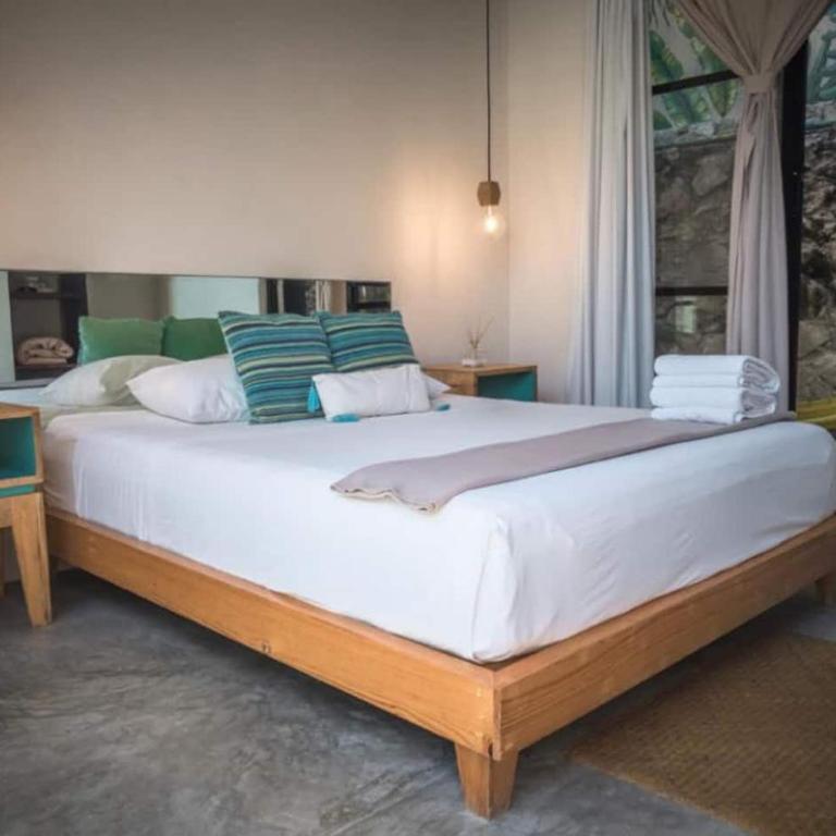 Rocky Villa in Tulum beach walking distance to papaya project! - Casa de 7 dormitorios - 5