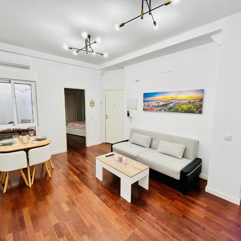 Marinac3 Precioso apartamento con patio en el centro histórico de Málaga - Apartamento de 1 dormitorio - 3