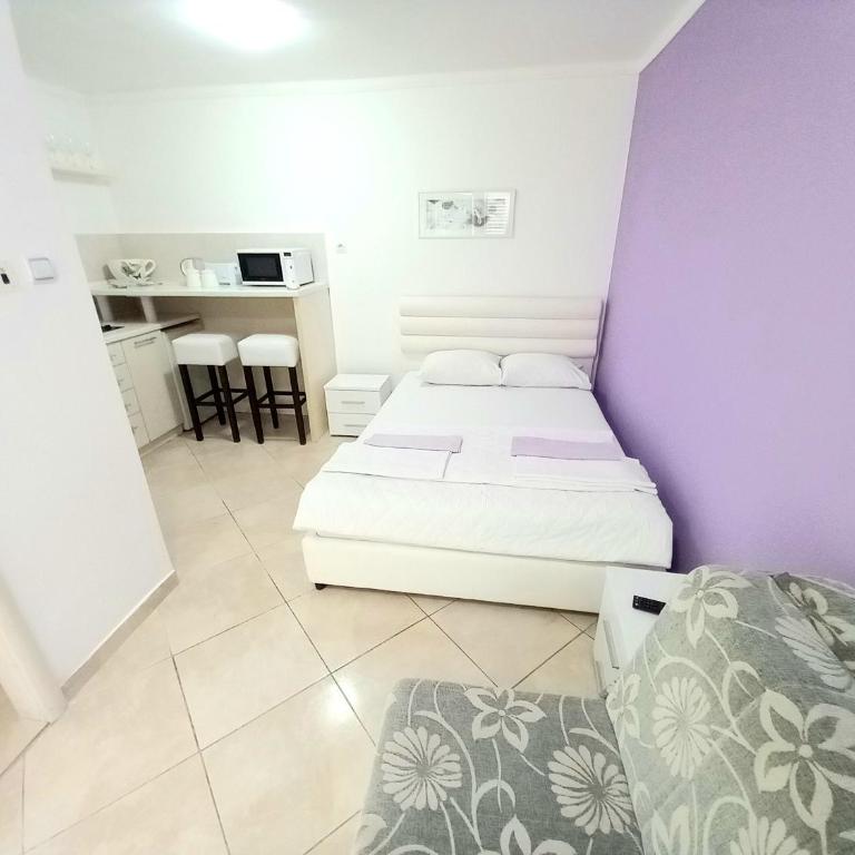 Kotor Sunrise Apartments - Studio (2 Adults) - 4