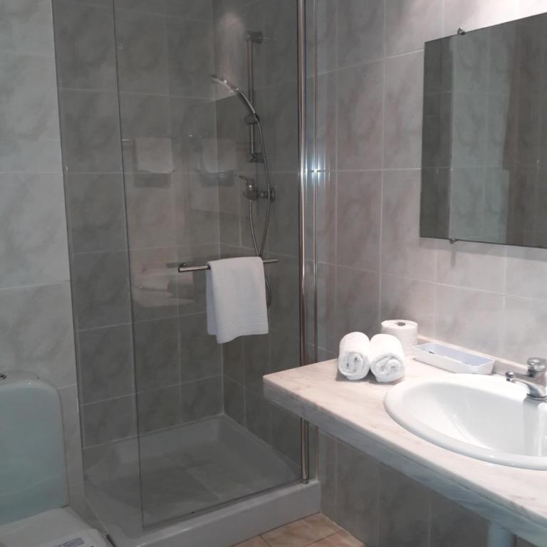 Hotel Avenida - Habitación Doble Económica - 2 camas - 3
