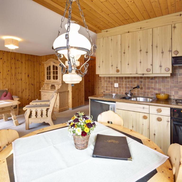 Hotel Alpenrose Wengen - a family affair since 1881 - Apartment für 3 Personen mit Bergblick - 1