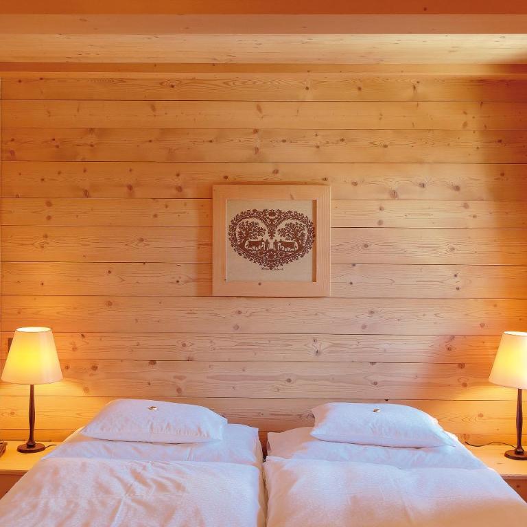Hotel Alpenrose Wengen - a family affair since 1881 - Superior Doppelzimmer mit Balkon und Bergblick - 2