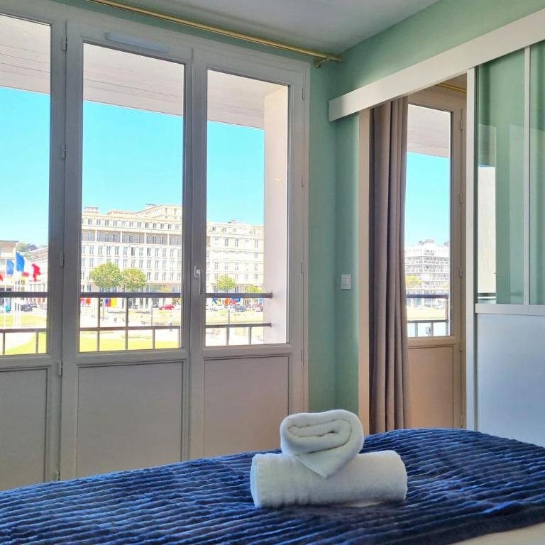 Les 4 Saisons - Vue Bassin Volcan - Quartier Perret UNESCO - Appartement - 11