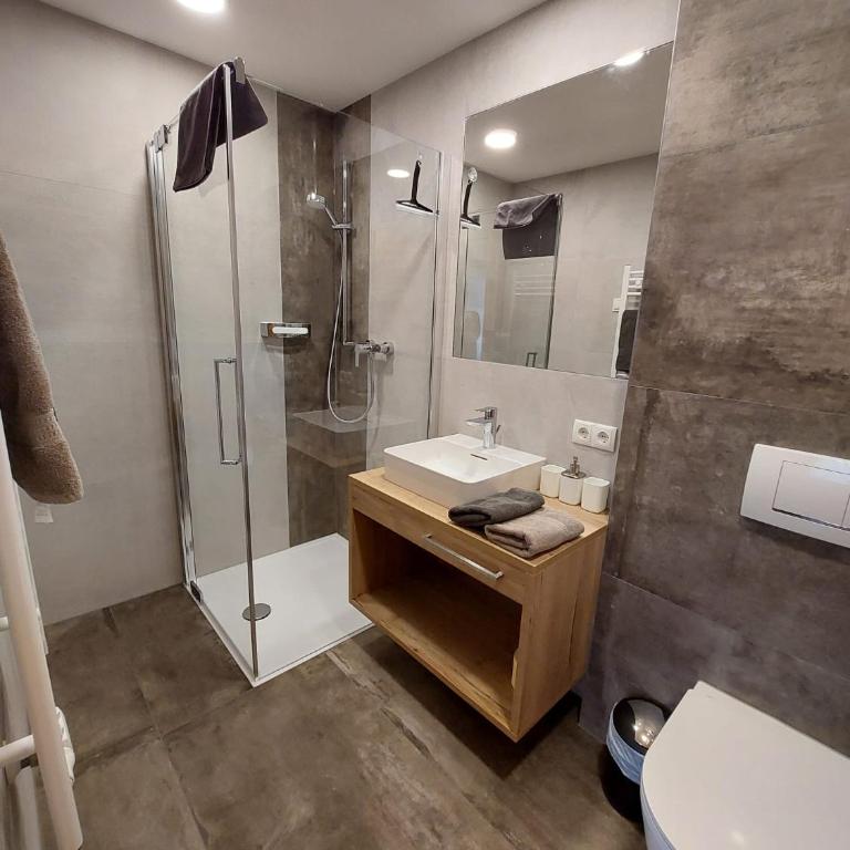 Appartements Romantika & Appartement Barbara - Apartment mit 2 Schlafzimmern und Terrasse - 65